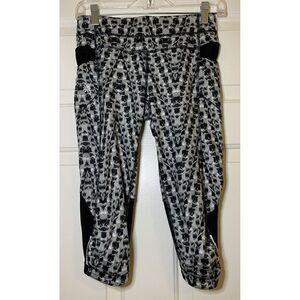 Athleta BE FREE‎ KNICKER Capri Leggings XS Capri Reflective Pockets